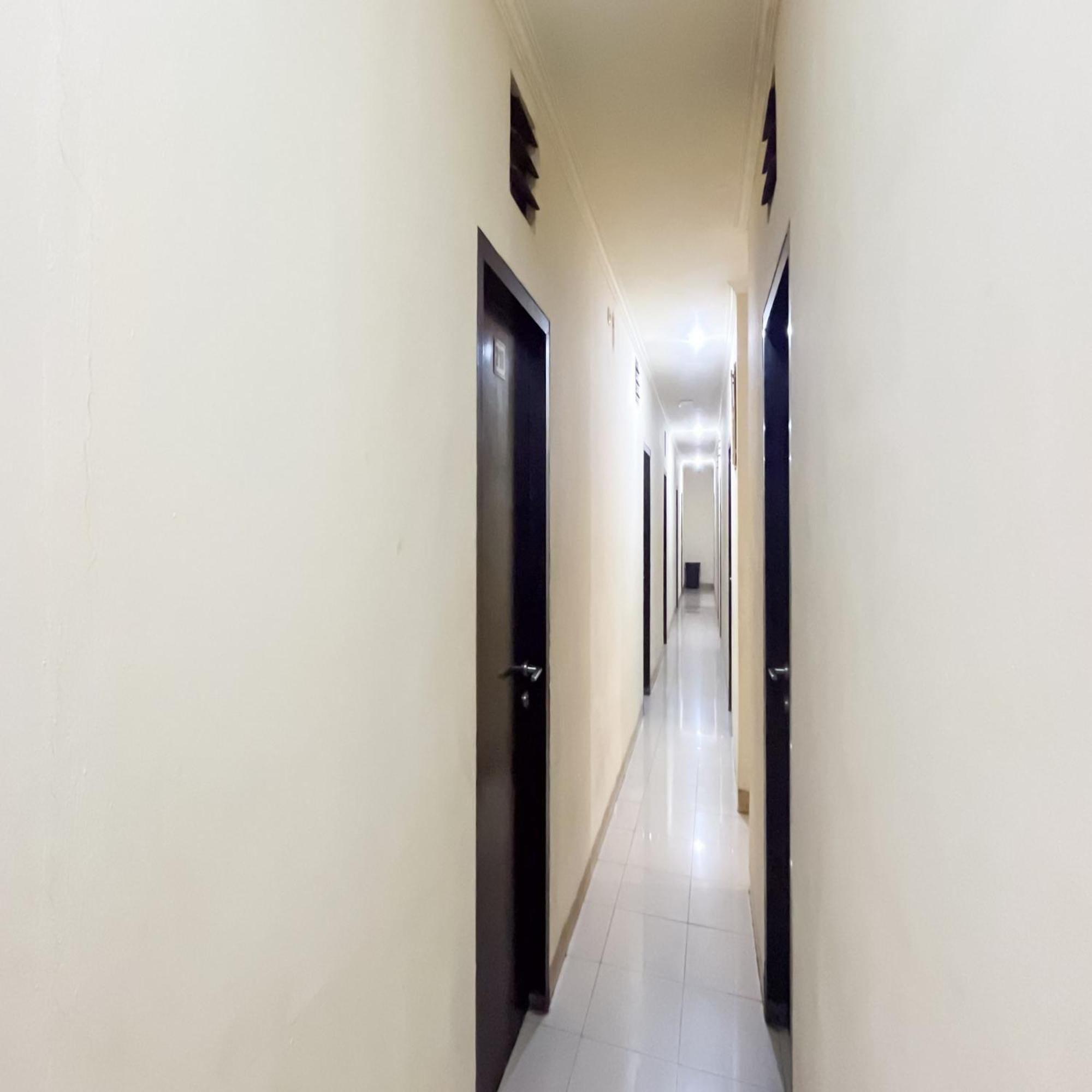 Arcadia Rooms Redpartner Jakarta Extérieur photo